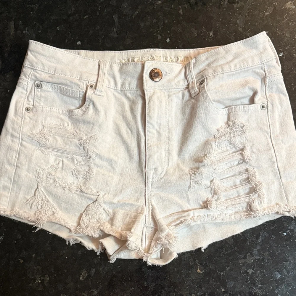 American Eagle Outfitters Women's Ripped Cream Jean Shorts - Picture 1 of 5